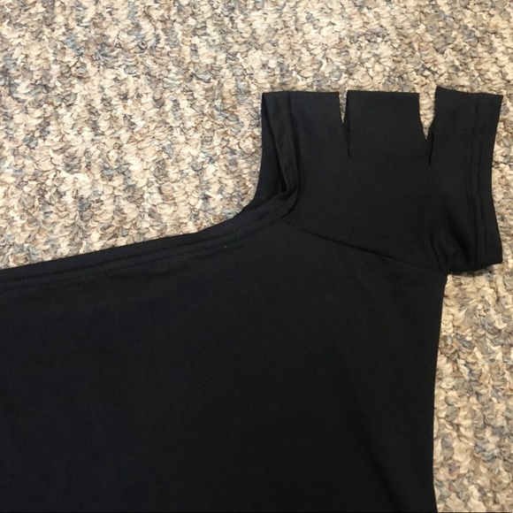 Black short sleeve cut out t-shirt - Picture 9 of 9
